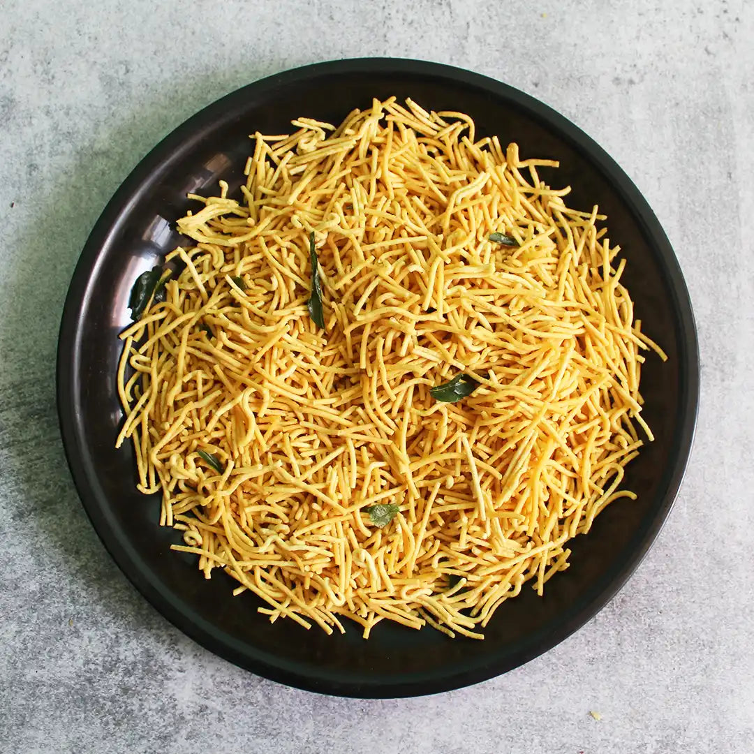 SriVaraha Foods Omapodi Snacks Plain Sev ஓமப்பொடி 